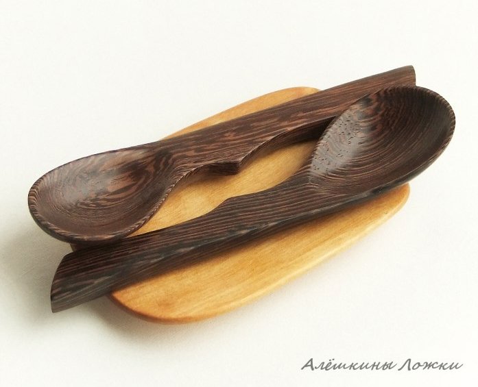 Пример деревянных ложек из древесины венге